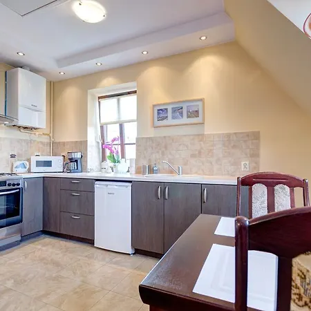 Old Town Apartment *